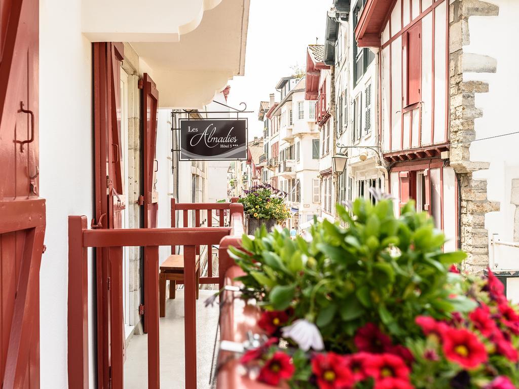 Hotel Les Almadies - Coeur De Ville Saint-Jean-de-Luz Exterior foto